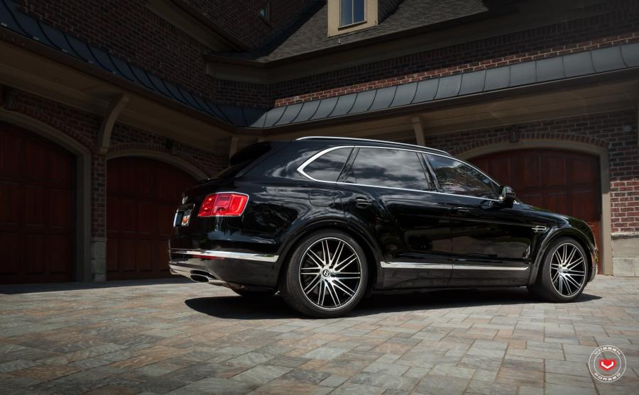  Bentley Bentayga on Vossen Wheels (VPS-307T) 2017 года  (фото 7 из 9)
